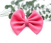 Dark pink bullet bow (3")